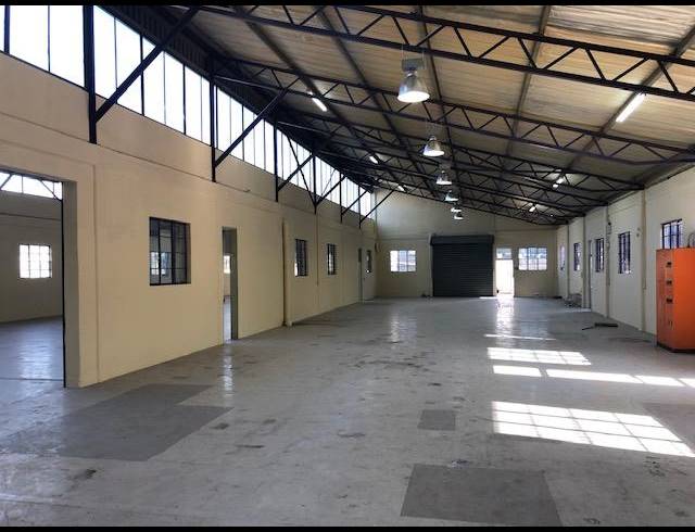 1,105M² WAREHOUSE TO LET IN WESTMEAD